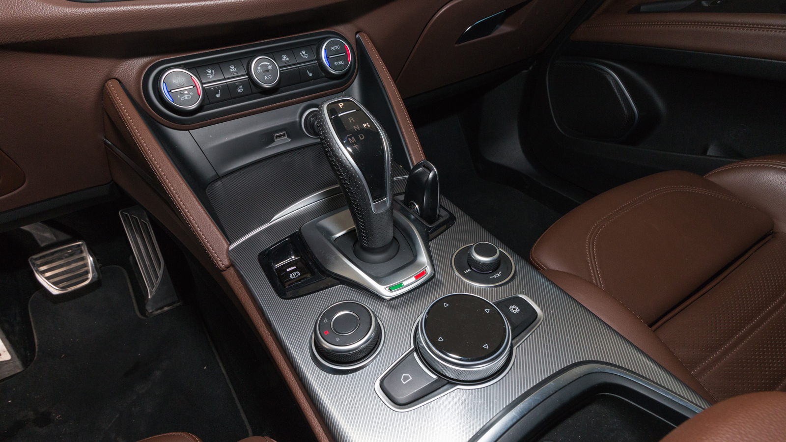 Alfa Romeo Stelvio Diesel: Ιταλική κομψότητα με σκοτσέζικη οικονομία